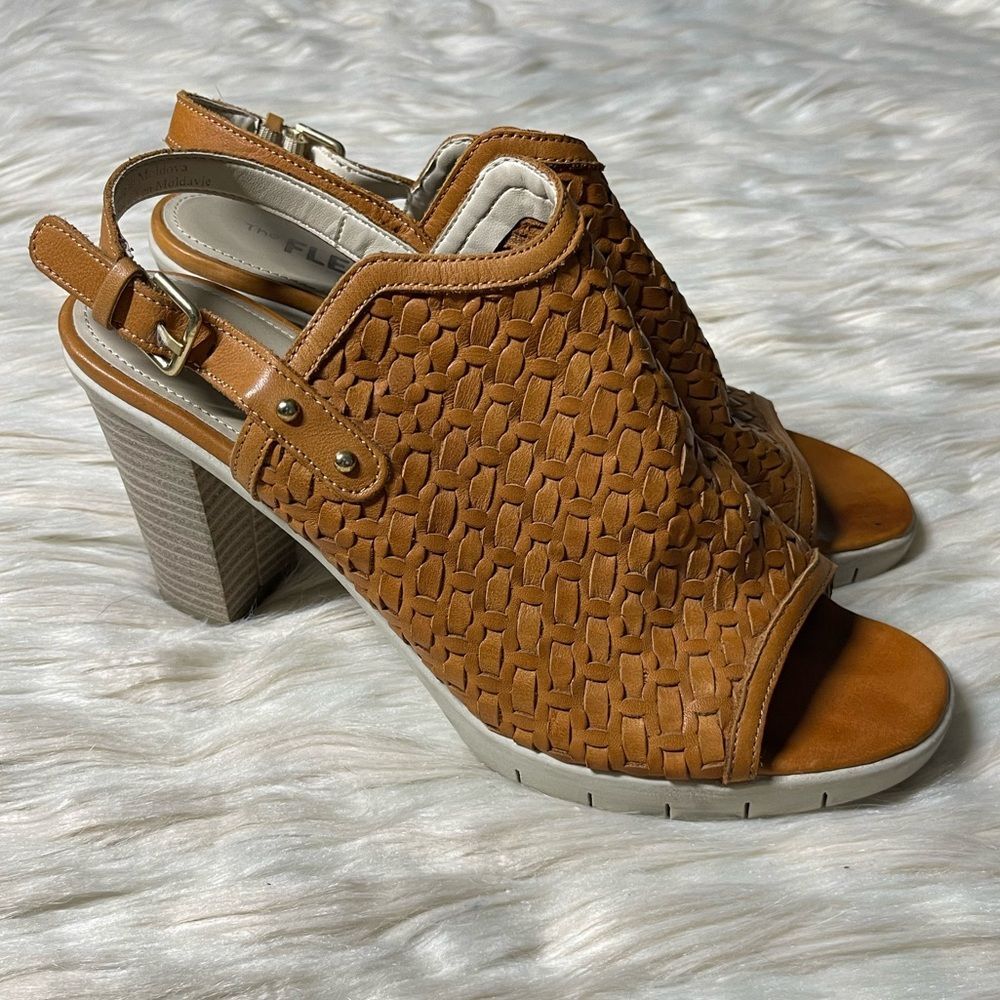 The Flexx Weave Me Be Leather Sandal in Cognac | Size 9.5